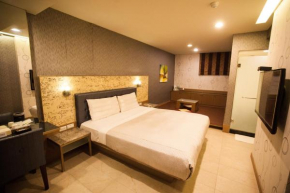 Love Hotel